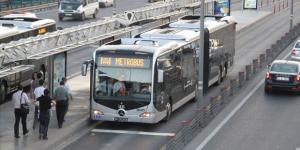 Metrobüste cinsel saldırı: Mide bulandıran olay