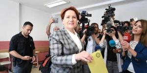 İYİ Parti Genel Başkanı Meral Akşener oyunu kullandı