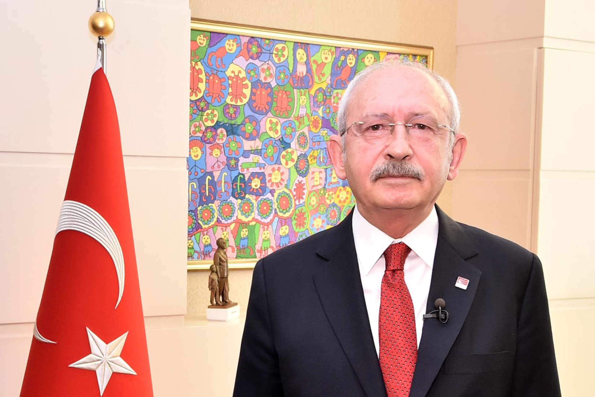 CHP Lideri Kemal Kılıçdaroğlu 8 Nisan Dünya Roman Günü’nü Kutladı