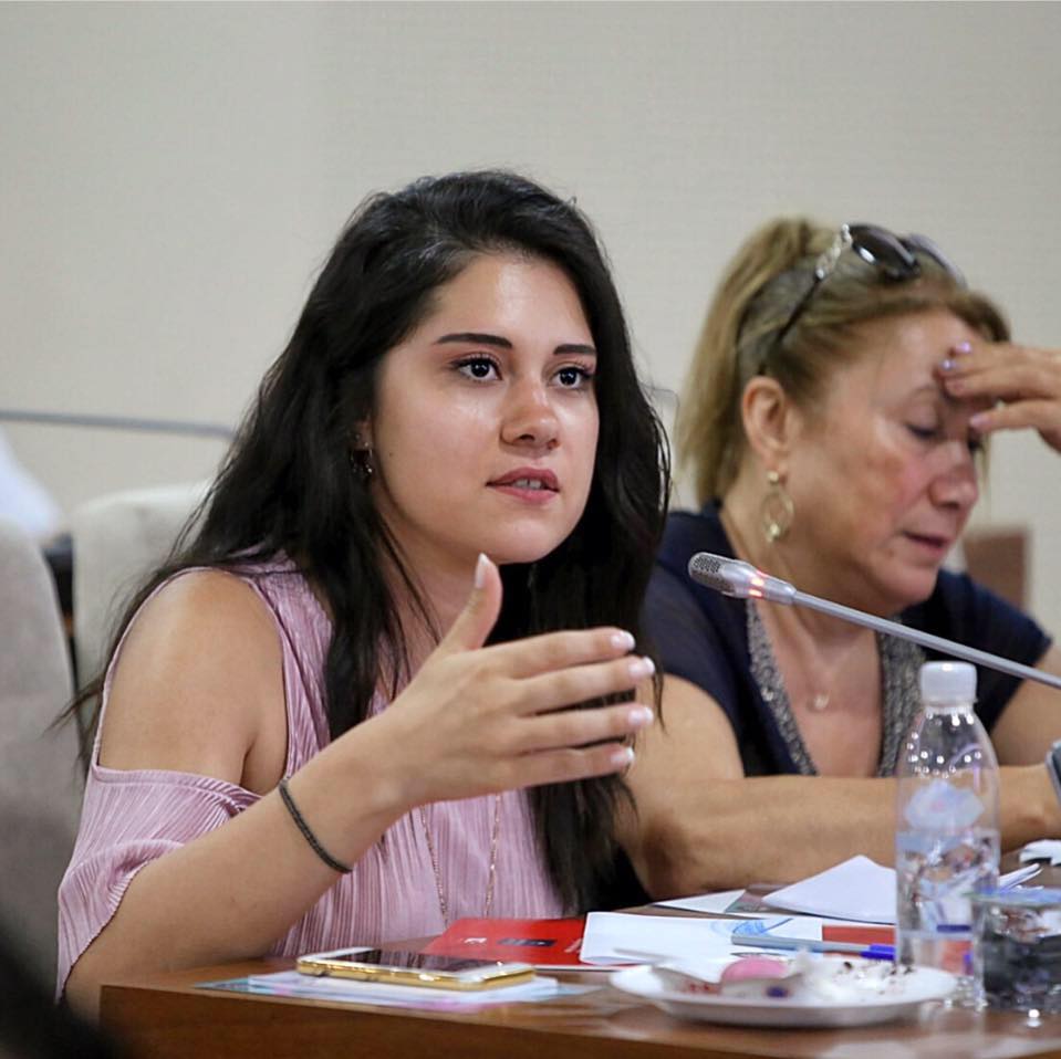 CHP Karabağlar Belediyesi’nin En Genç Meclis Üyesi Dila Koyurga’dan 1 Mayıs Mesajı