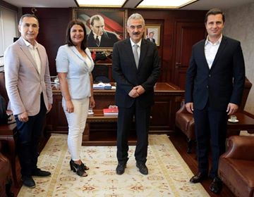 CHP İzmir İl Yönetimi’nden İzmir Valisi Erol Ayyıldız’a veda Ziyareti