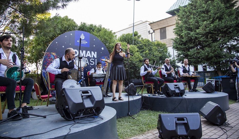 Roman Müzisyenler İstanbullularla Buluştu