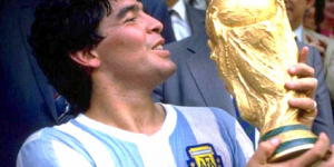 Diego Armando Maradona hayatını kaybetti!