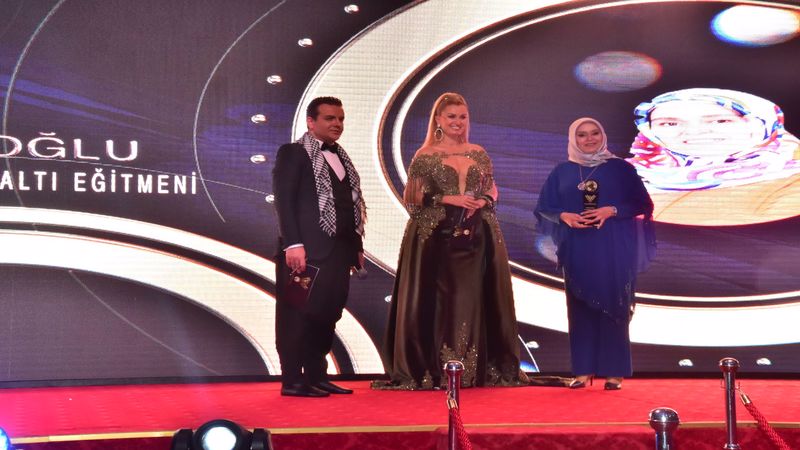 Azmin zaferi… Nuran Zinciroğlu, Uluslararası Doğu Ödüllerine layık görüldü!