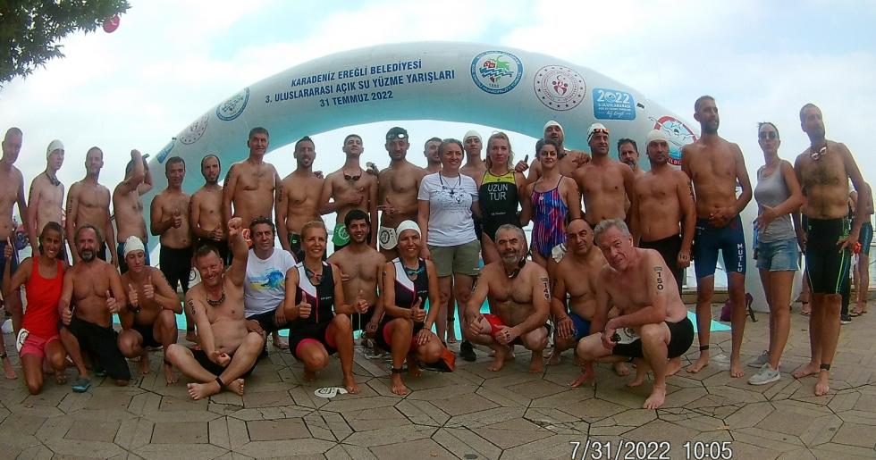 Uluslararası Yüzme Yarışları’nda 13 Kupa Avcılar’ın