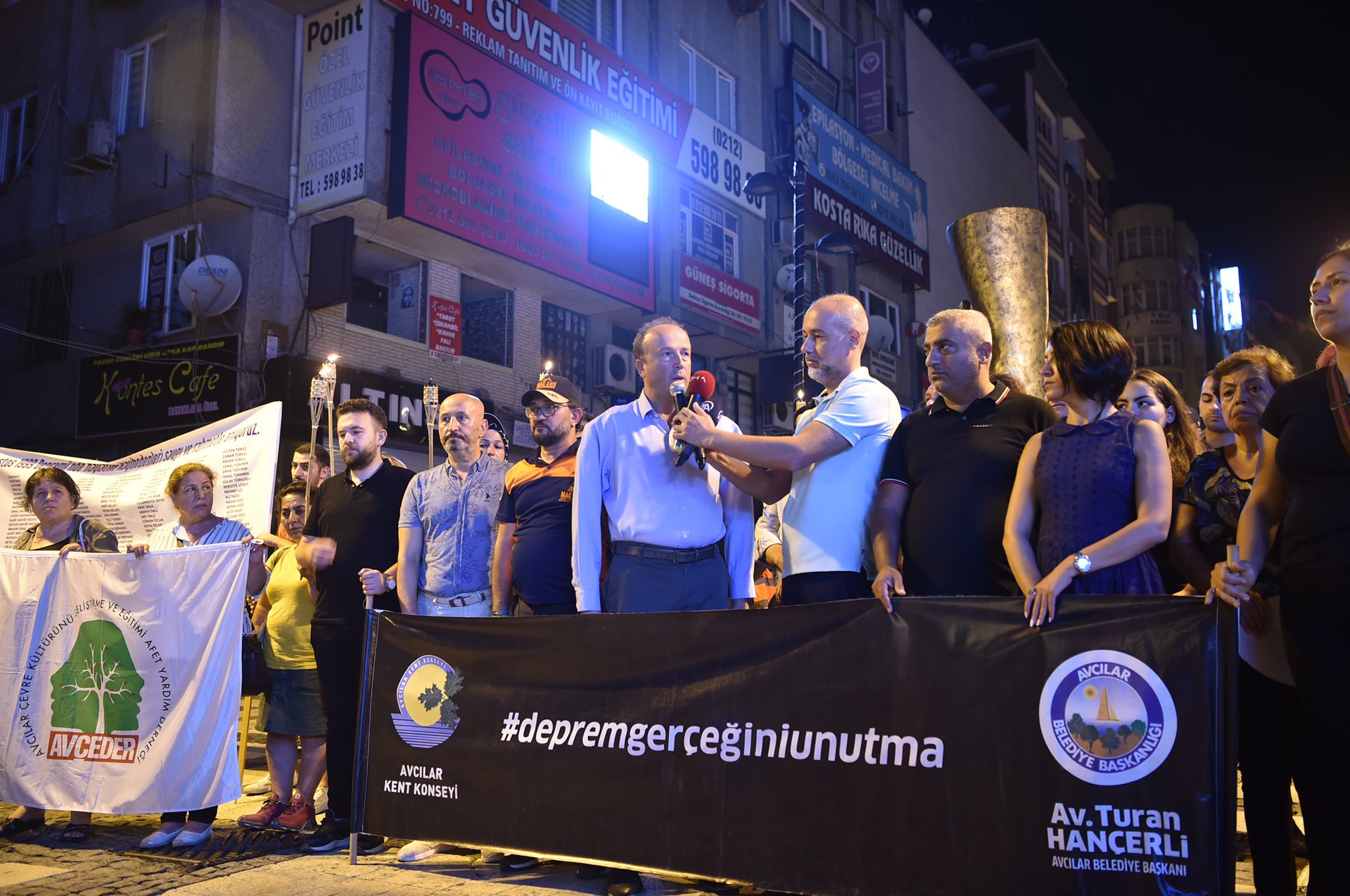 17 Ağustos 1999 Türkiye’nin en uzun 45 saniyesi…_!