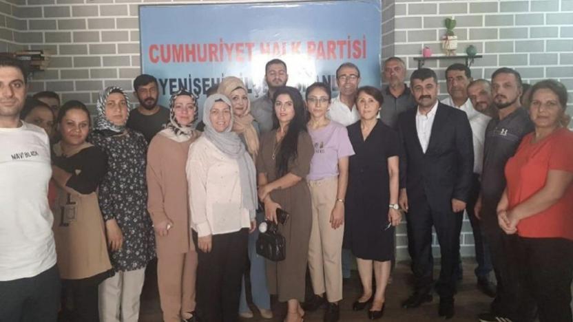 15 Kişi AKP’den İstifa Edip CHP’ye Katıldı