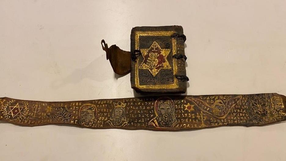 Paha Biçilemeyen Kemer ve Kitap