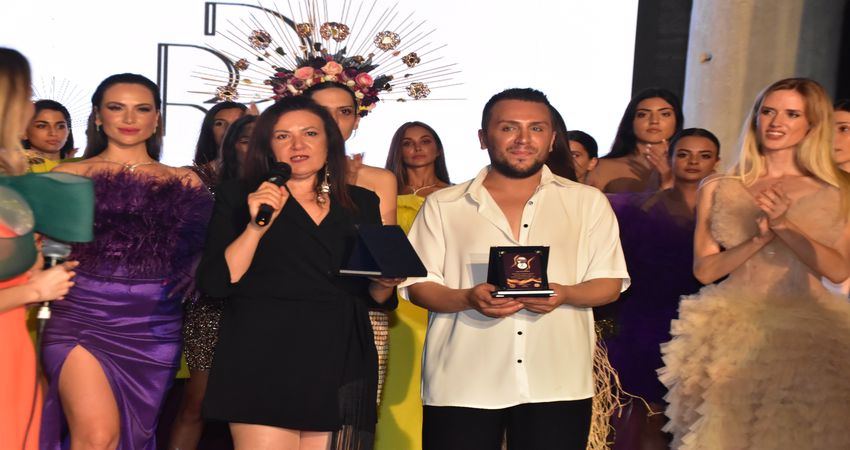 Euroasia Fashion Show’a damgasını vuran iki Türk