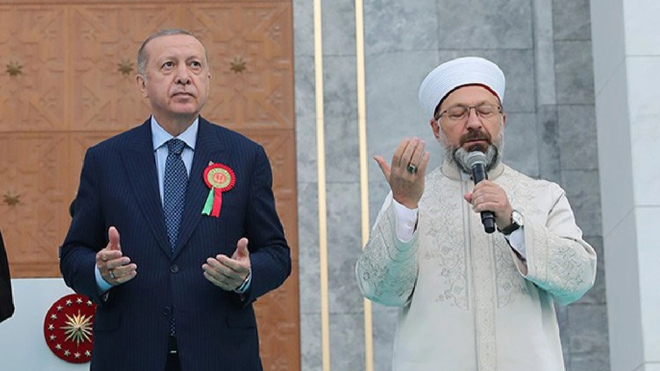 Diyanet’ten yeni banka fetvası: Paranızı vadeli veya vadesiz hesaba yatırmayın