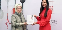 Emine Erdoğan, “Asırlık Tariflerle Türk Mutfağı” isimli kitabın Sırpça tercümesinin tanıtım etkinliğine katıldı
