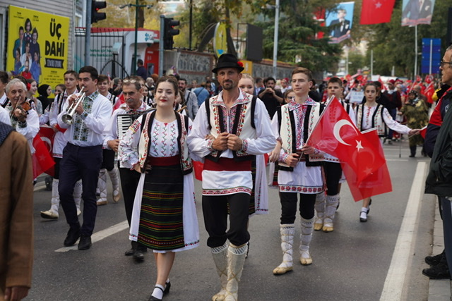 Boğaziçi Kültür Sanat ve Halk Dansları Festivali başladı