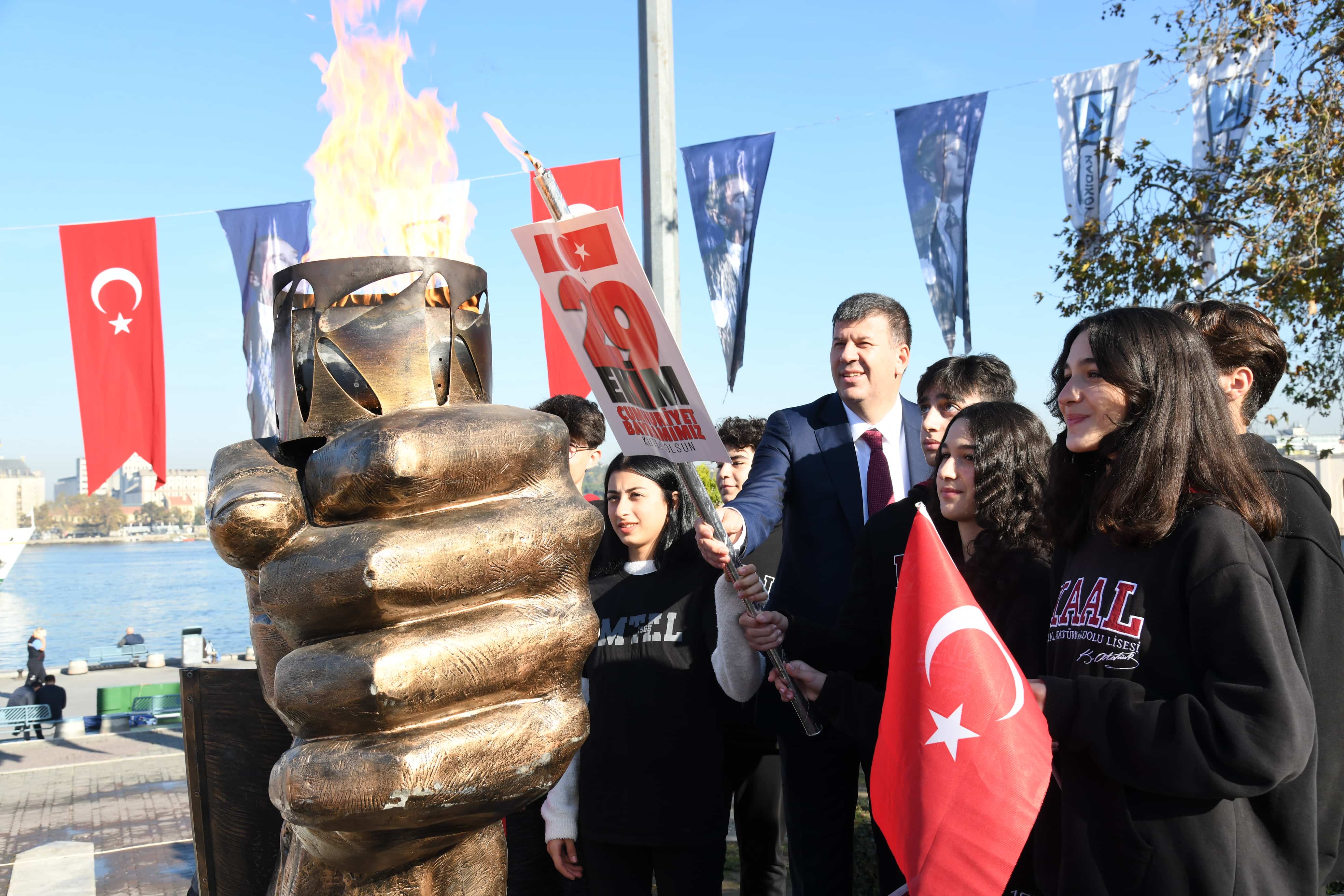 Cumhuriyet Meşalesi 29 Ekim’e kadar yanmaya devam edecek