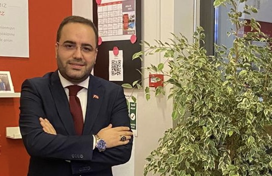 KW Boğaziçi Profesyonel Arazi ve Ticari Emlak Gayrimenkul danışmanı Abdullah Gürman ‘Yabancılara Vatandaşlıkta Şartlar Değişiyor’