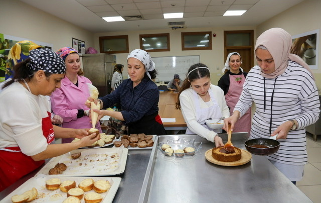 EĞİTİM AKADEMİSİ KURSLARINDAN 3134 KİŞİ FAYDALANDI