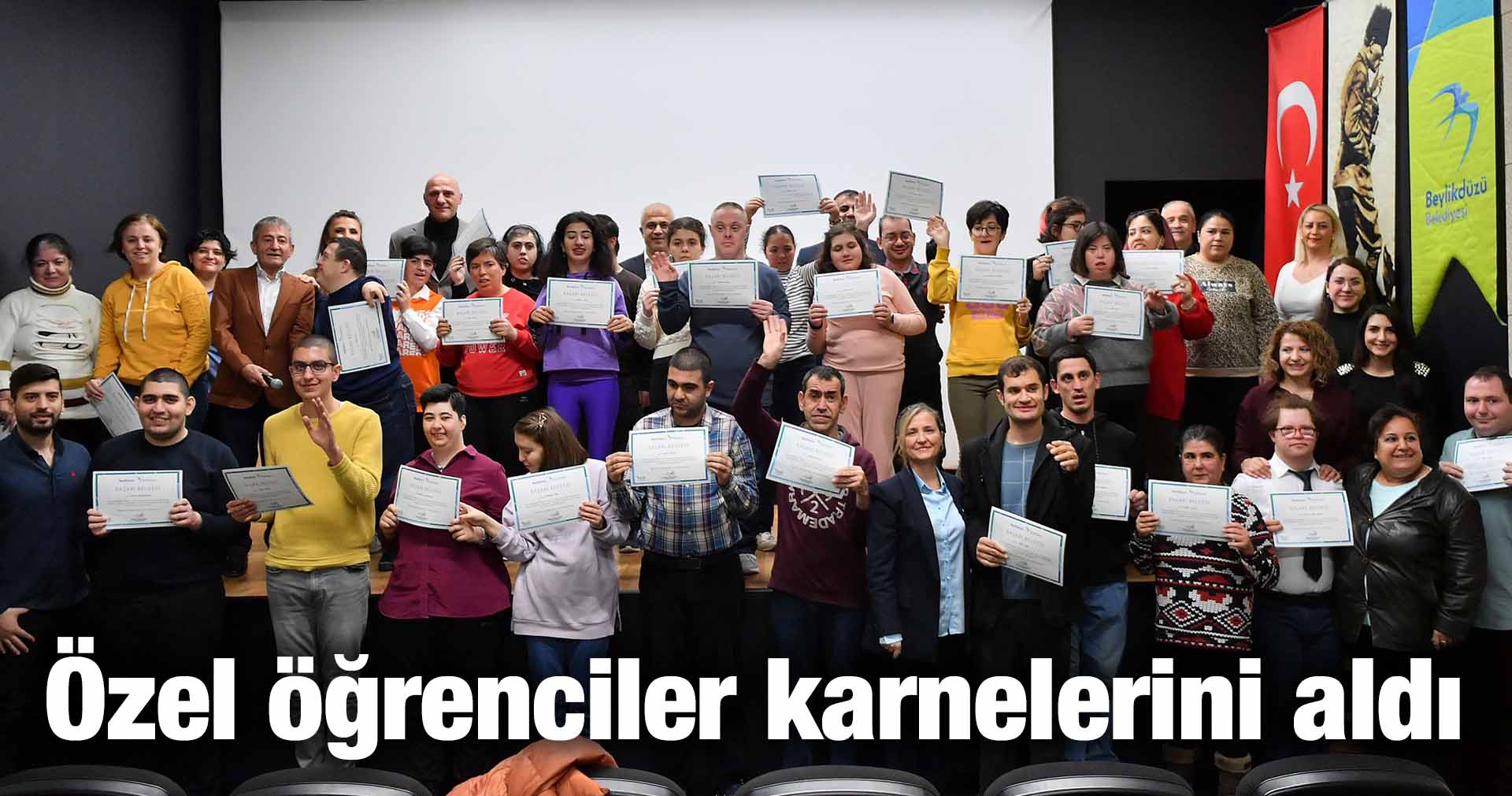 Özel öğrenciler karnelerini aldı