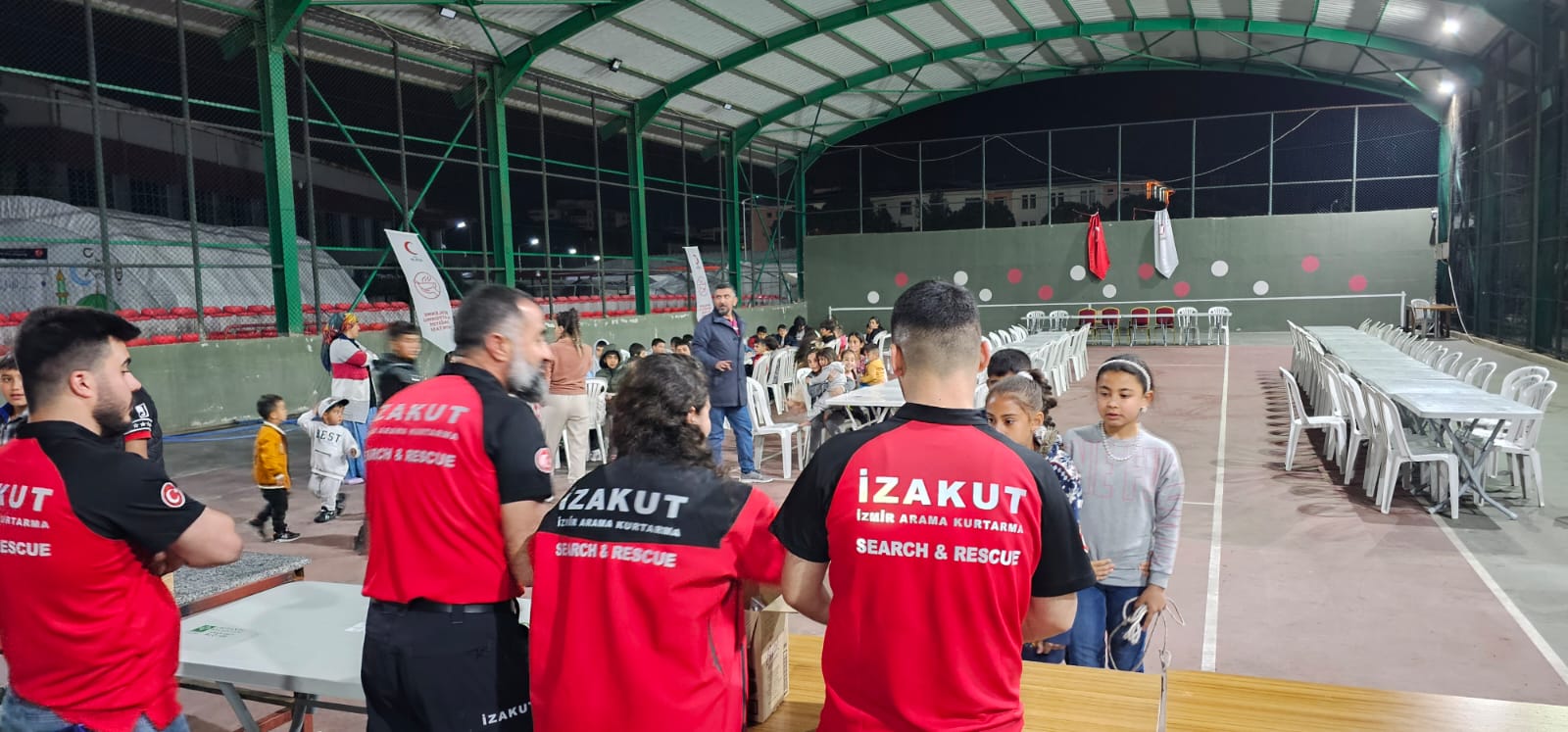 İzakut Deprem Bölgesinde Yaraları Sarmaya Devam Ediyor