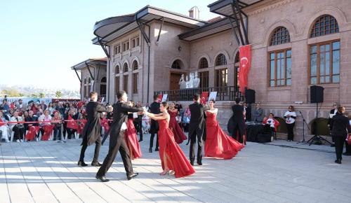 Büyükçekmeceli çocukların kalbi Cumhuriyet için çarptı