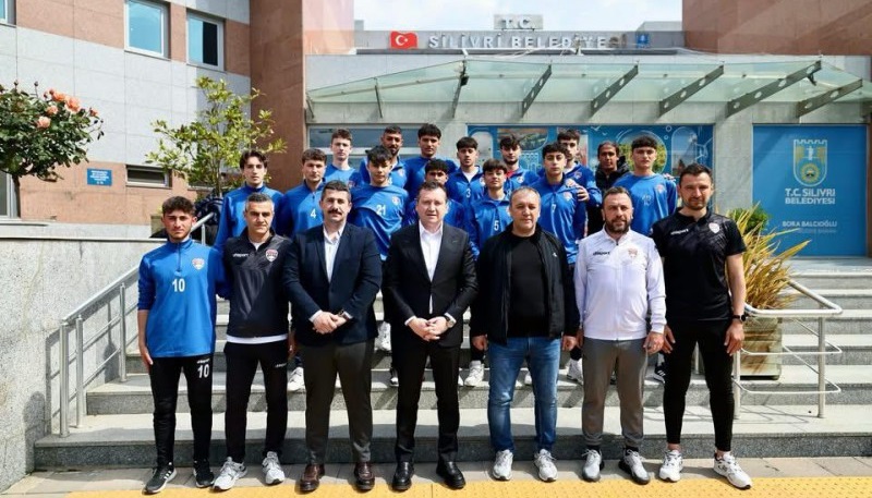 Başkan Balcıoğlu, U17 takımını misafir etti