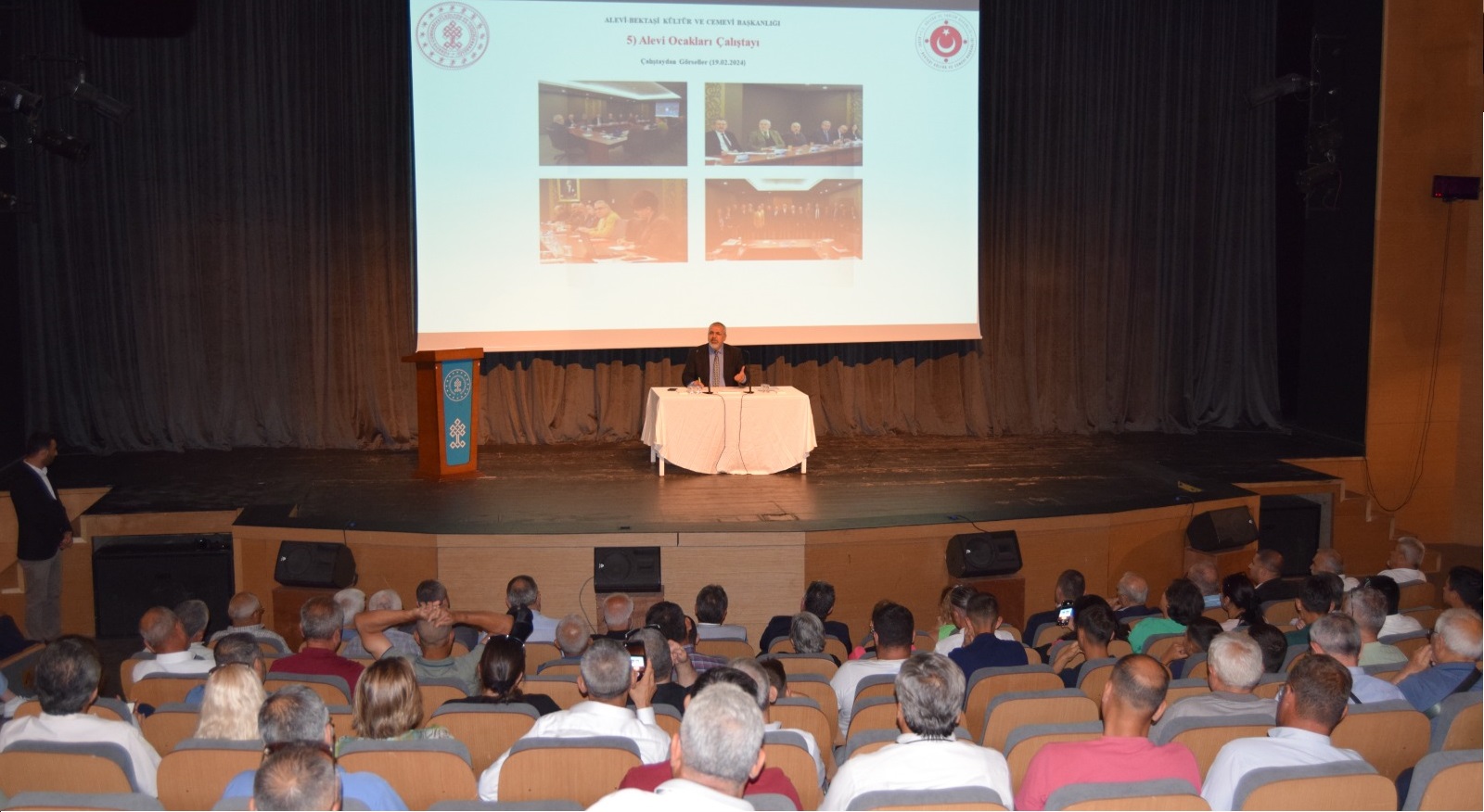 Alevi-Bektaşi Kültür ve Cemevi Başkanlığı İzmir’de  Canlarla Buluşma toplantısı düzenledi
