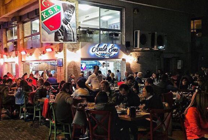Lezzetin, Sohbetin ve Müziğin Buluşma Noktası: Aralıksonu Ocakbaşı