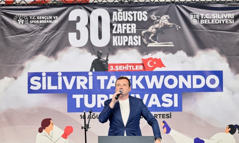 Başkan Balcıoğlu, Zafer Kupası Taekwondo Turnuvası’na katıldı
