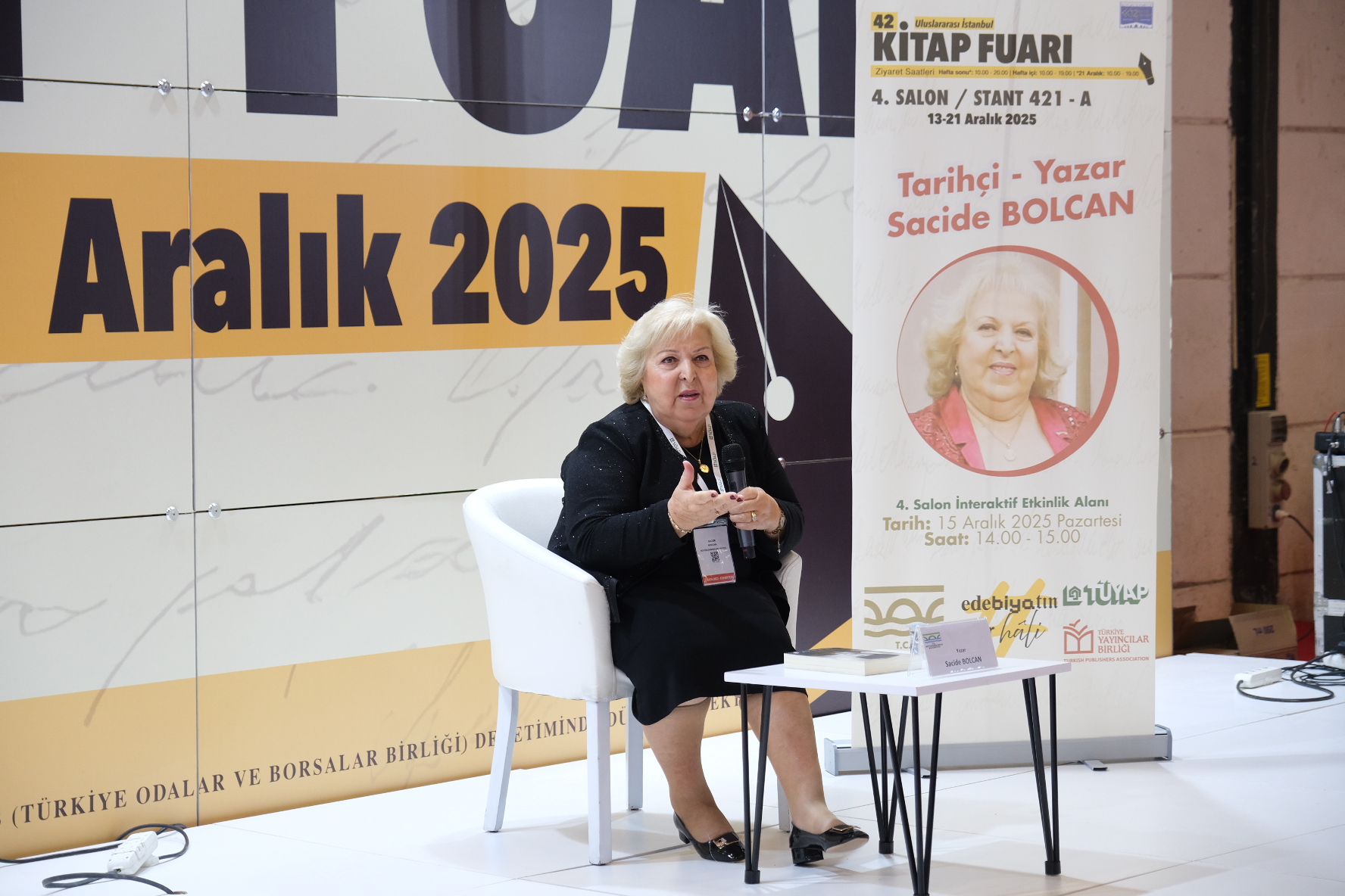 TÜYAP Kitap Fuarı’nda “Yazar Buluşmaları” yoğun ilgi görüyor