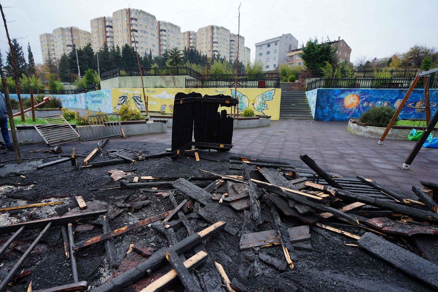 BEYLİKDÜZÜ’NDE PARK ALANLARINA YÖNELİK İKİ AYRI SALDIRI