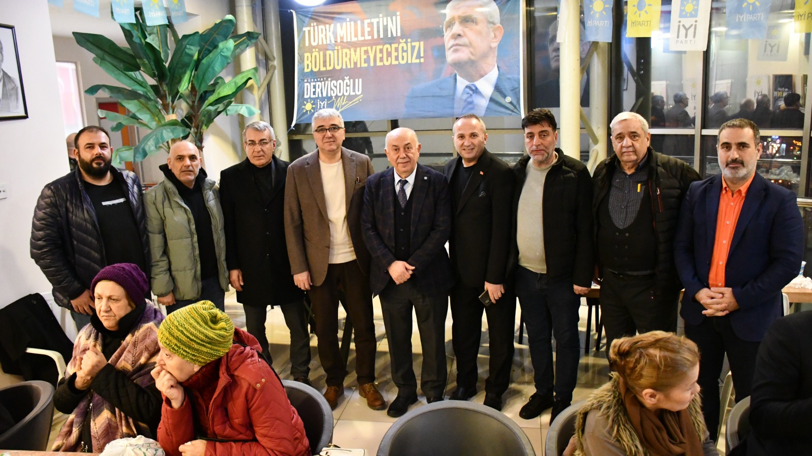 İYİ PARTİ BEYLİKDÜZÜ RAMAZAN SOFRASINDA BULUŞTU