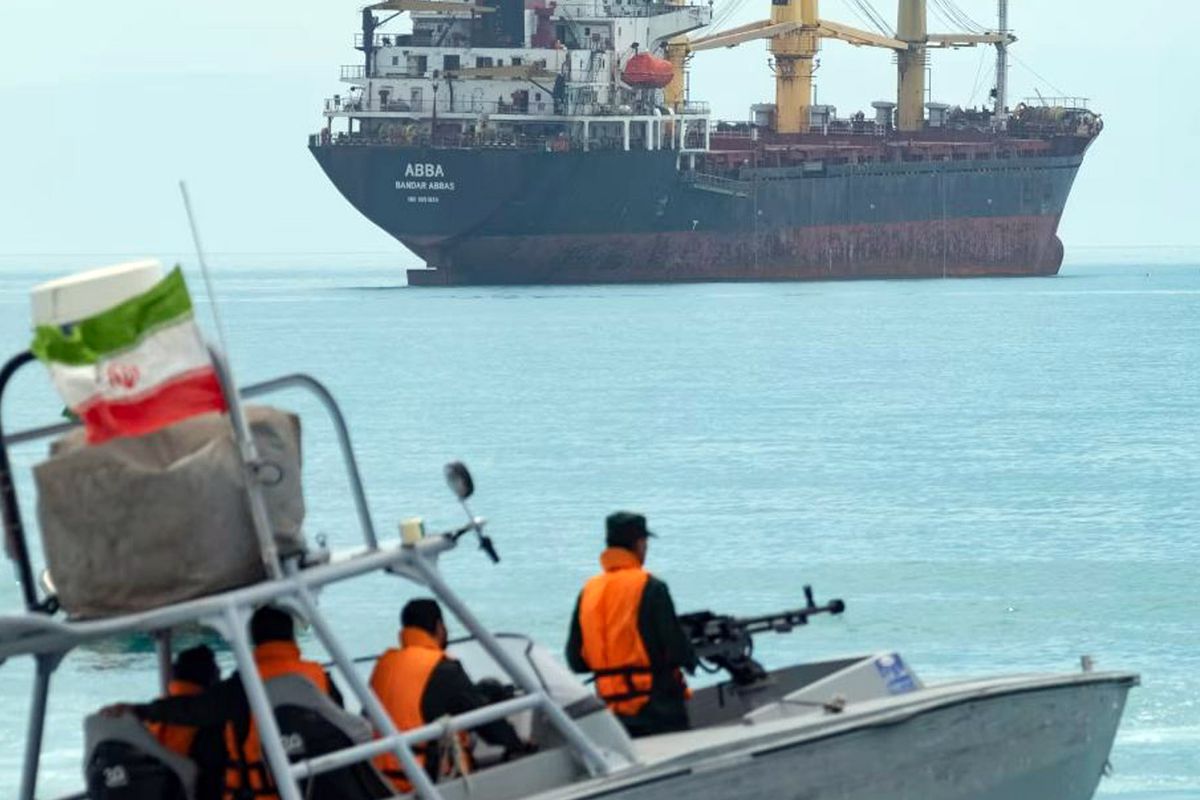 İran, Hürmüz Boğazı’nı yeniden kapattı