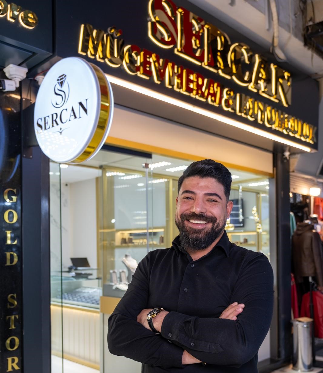 İzmir Kemeraltı’nda Altın Kuyruğu!