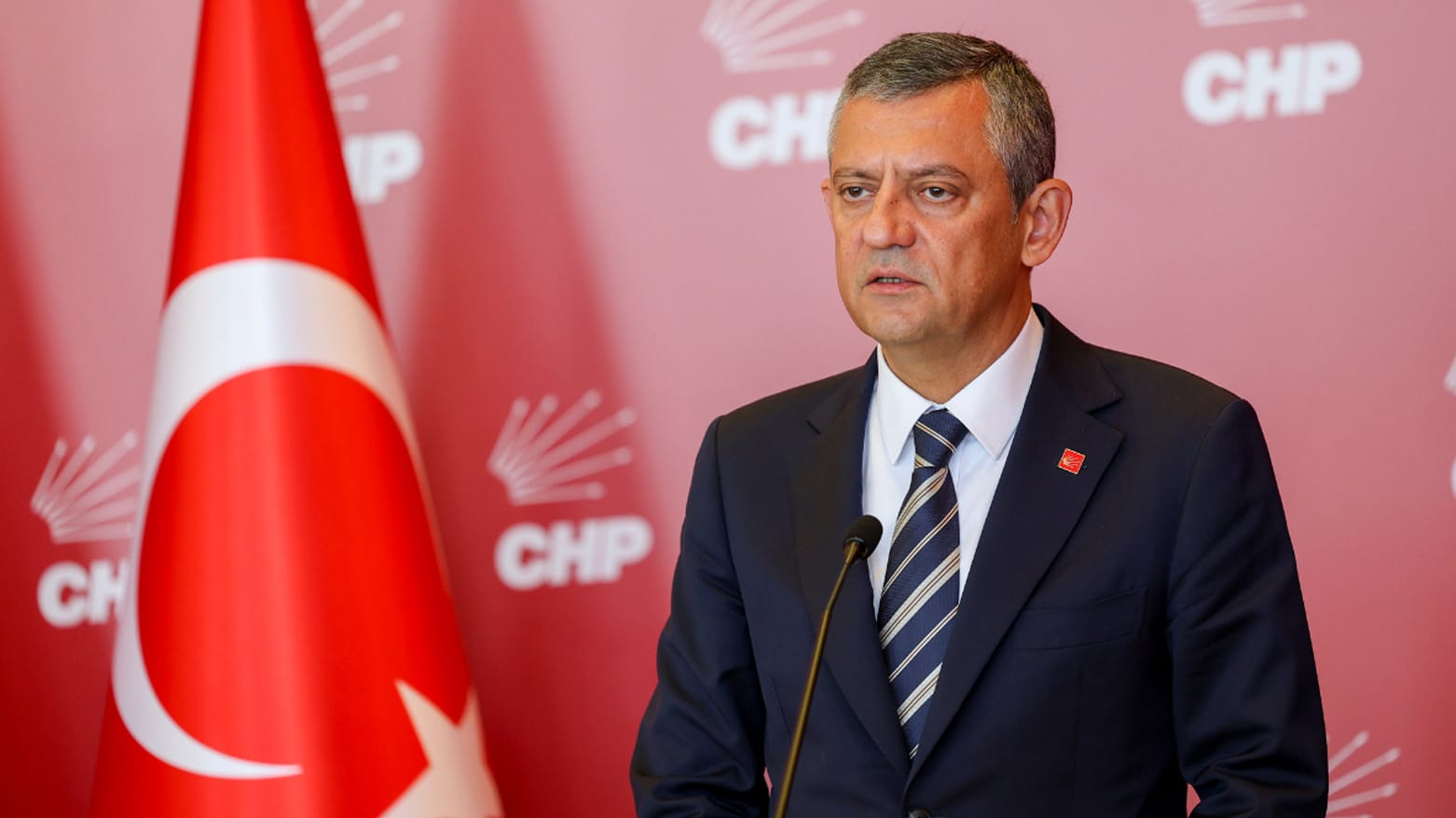 CHP’de Yetki Çatışması: Özgür Özel’den Kemal Kılıçdaroğlu’na Rest!
