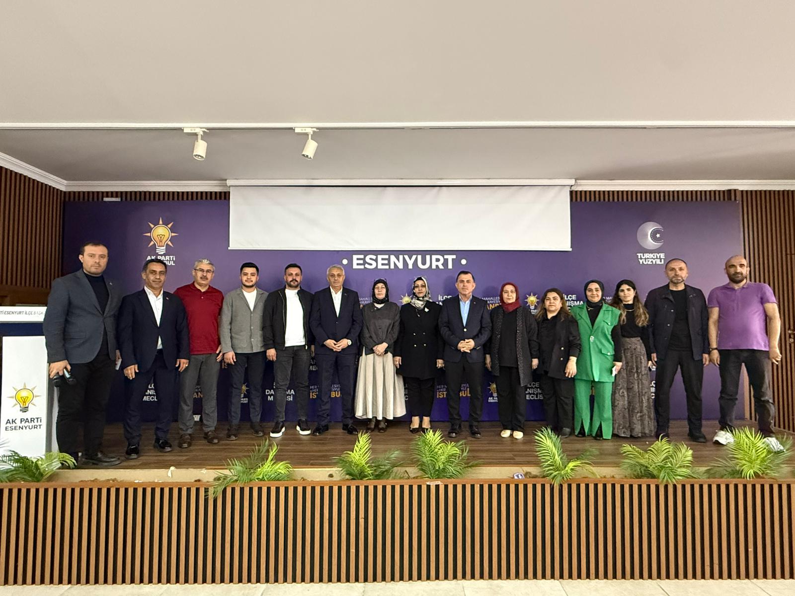 AKP Esenyurt İlçe Başkanlığı’ndan Bayram öncesi çocuklarla anlamlı buluşma
