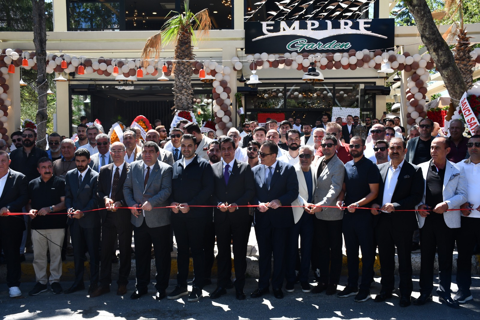 BEYLİKDÜZÜ’NÜN YENİ BULUŞMA NOKTASI ‘EMPIRE GARDEN’